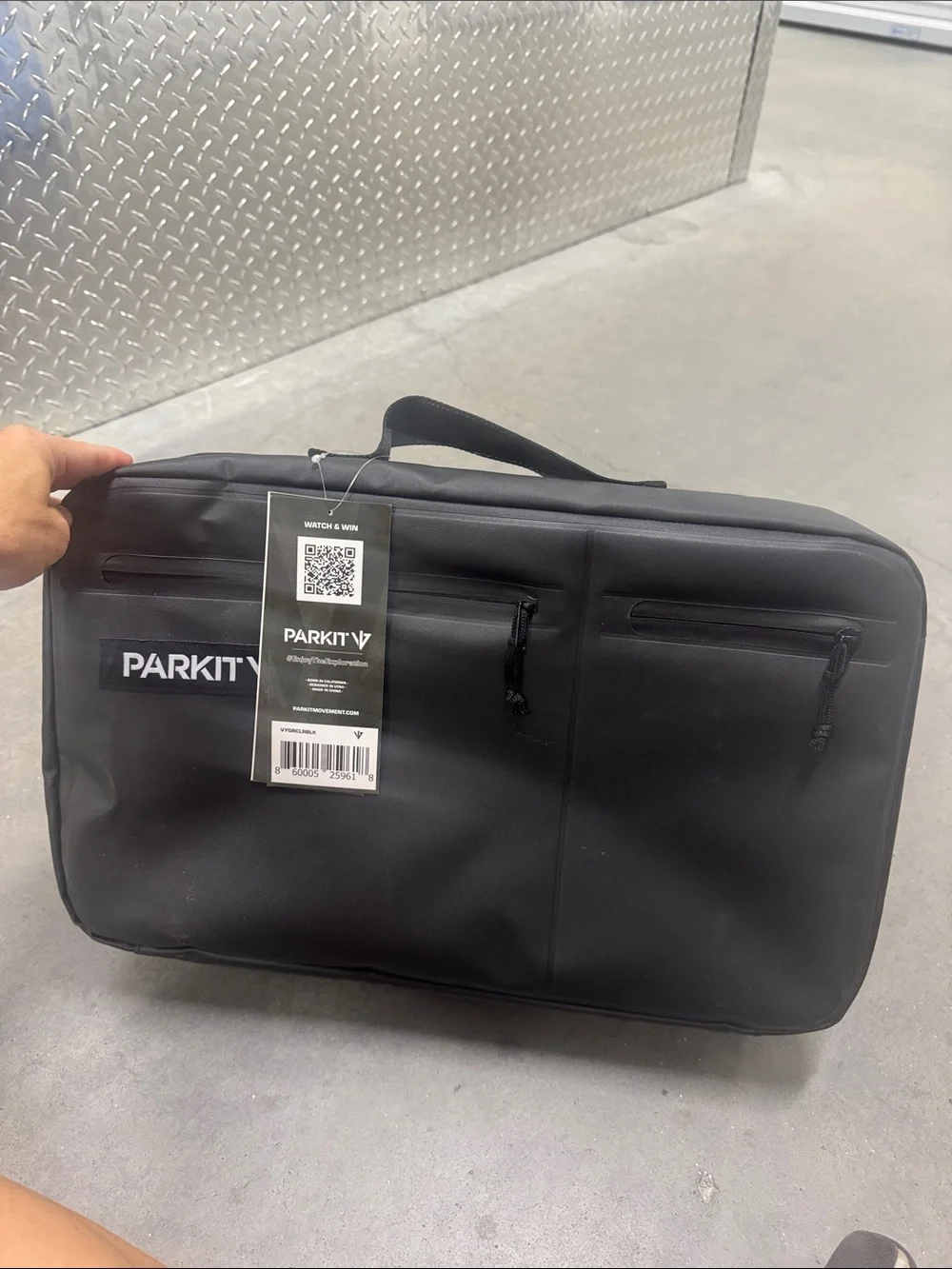 New Parkit Voyager Black Insulated Cooler for Camp Beach Chair 15 Can Capacity